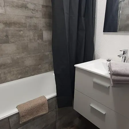 Apartment Jolie Vue - La Loge Hyeres